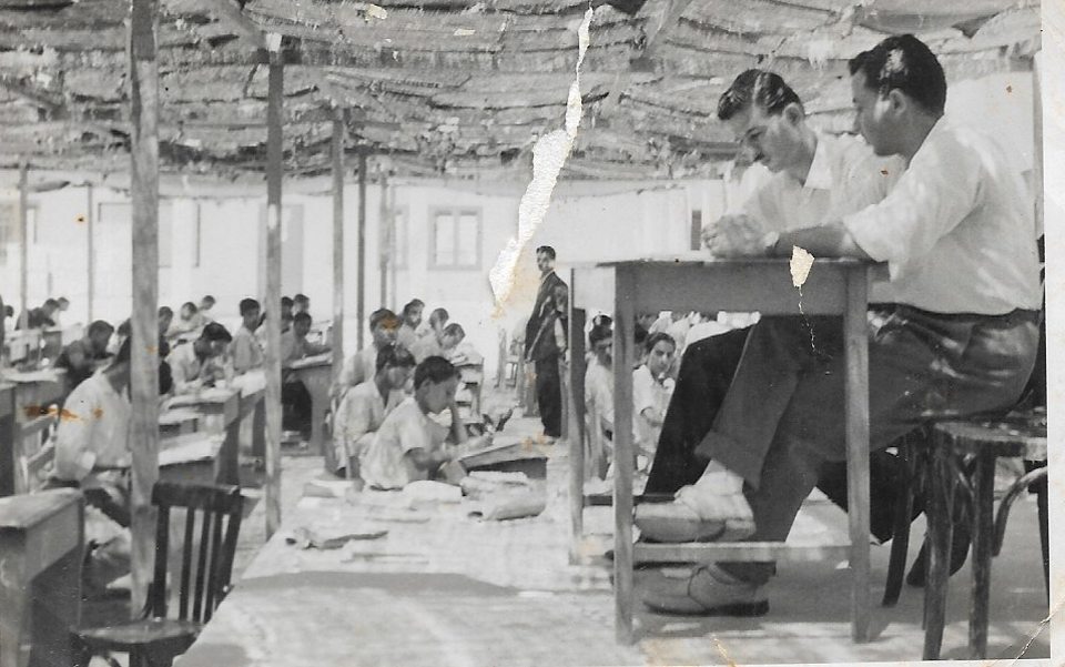 الأستاذ عيسى الأغا والأستاذ نظام الأغا